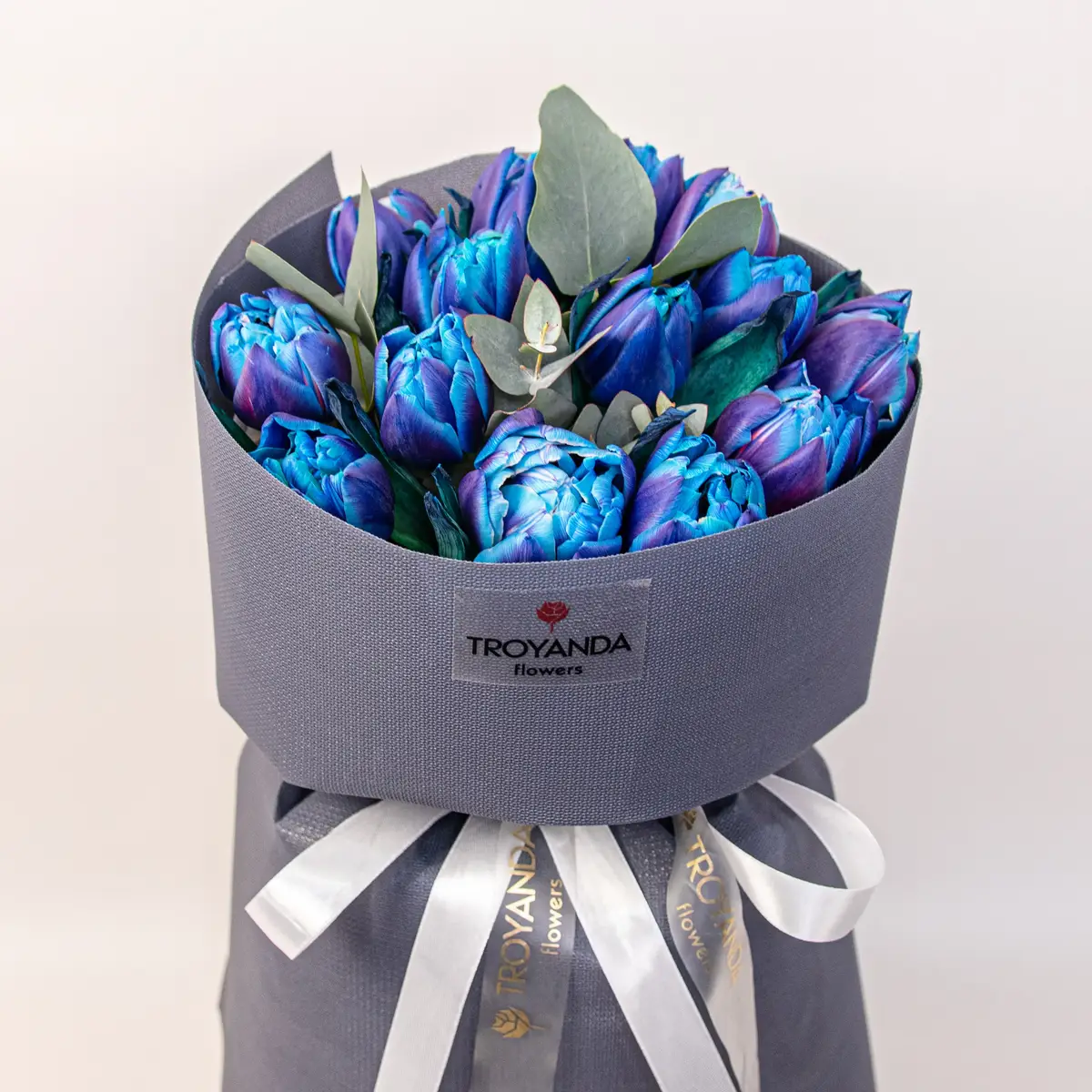 Букет 15 Фарбованих Тюльпанів з Евкаліптом купити недорого в Україні, фото 2