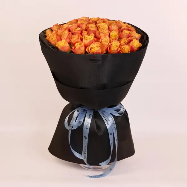 Букет 55 Троянд Конфідентіал купити