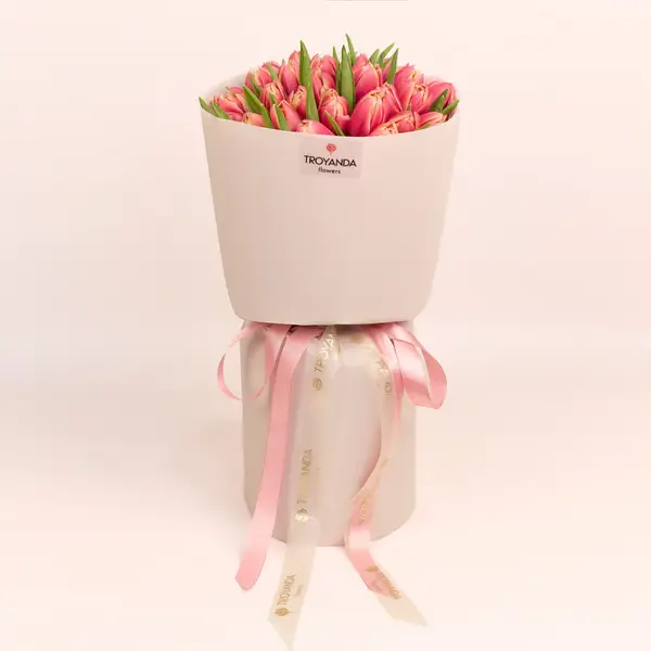 Букет 25 Рожевих піоновидних Тюльпанів купити