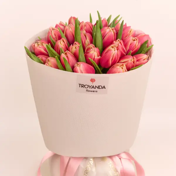 Букет 25 Рожевих піоновидних Тюльпанів купити