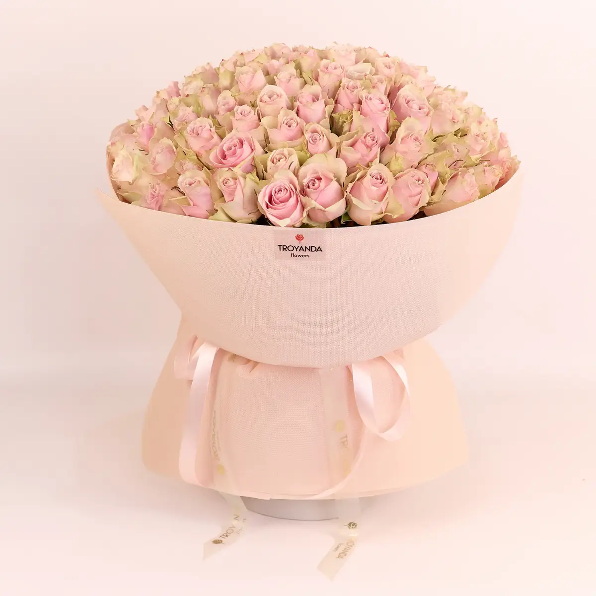 Букет из 95 роз Пинк Атена купить