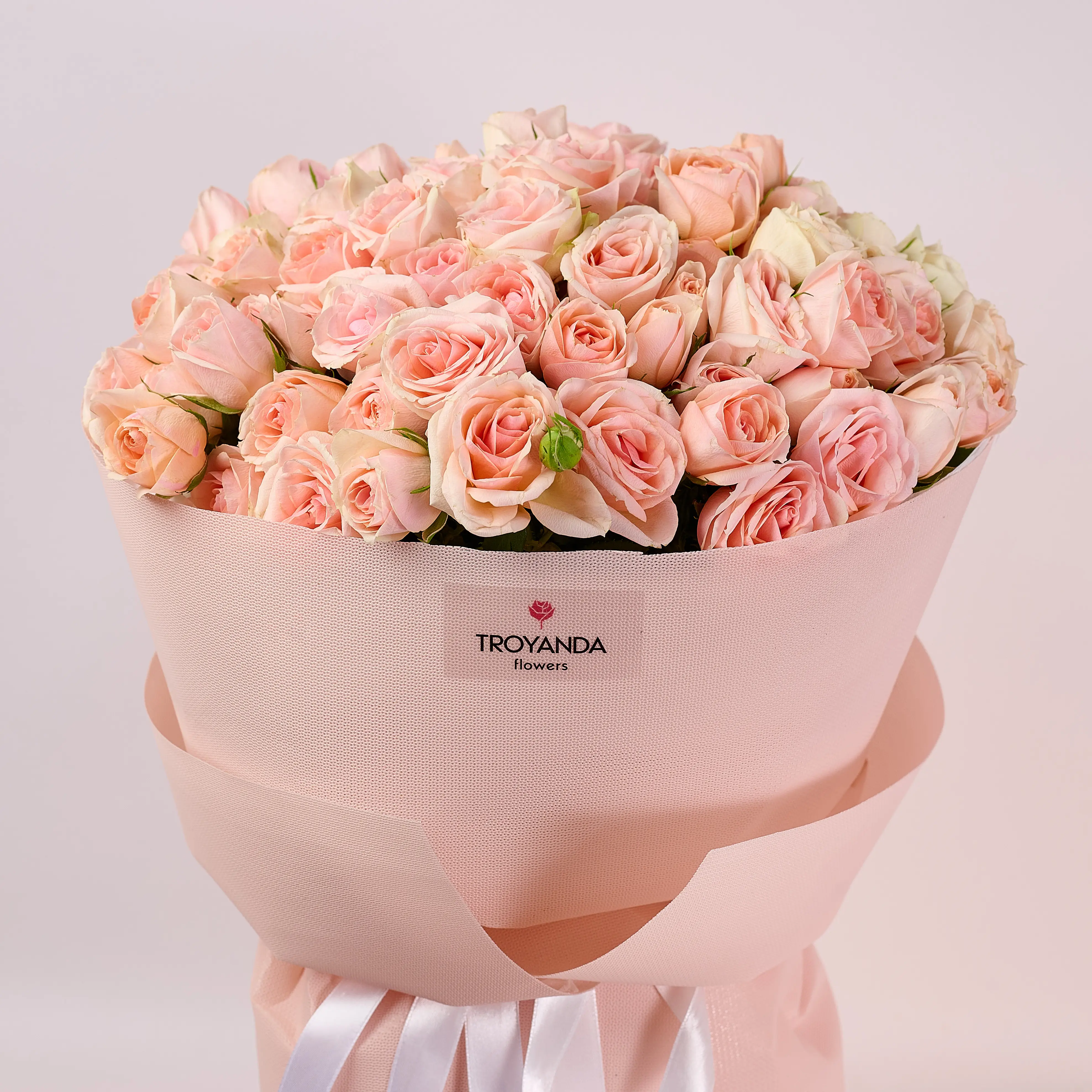 Букет 25 Троянд спрей Крісті у Івано-Франківську | Troyanda Flowers