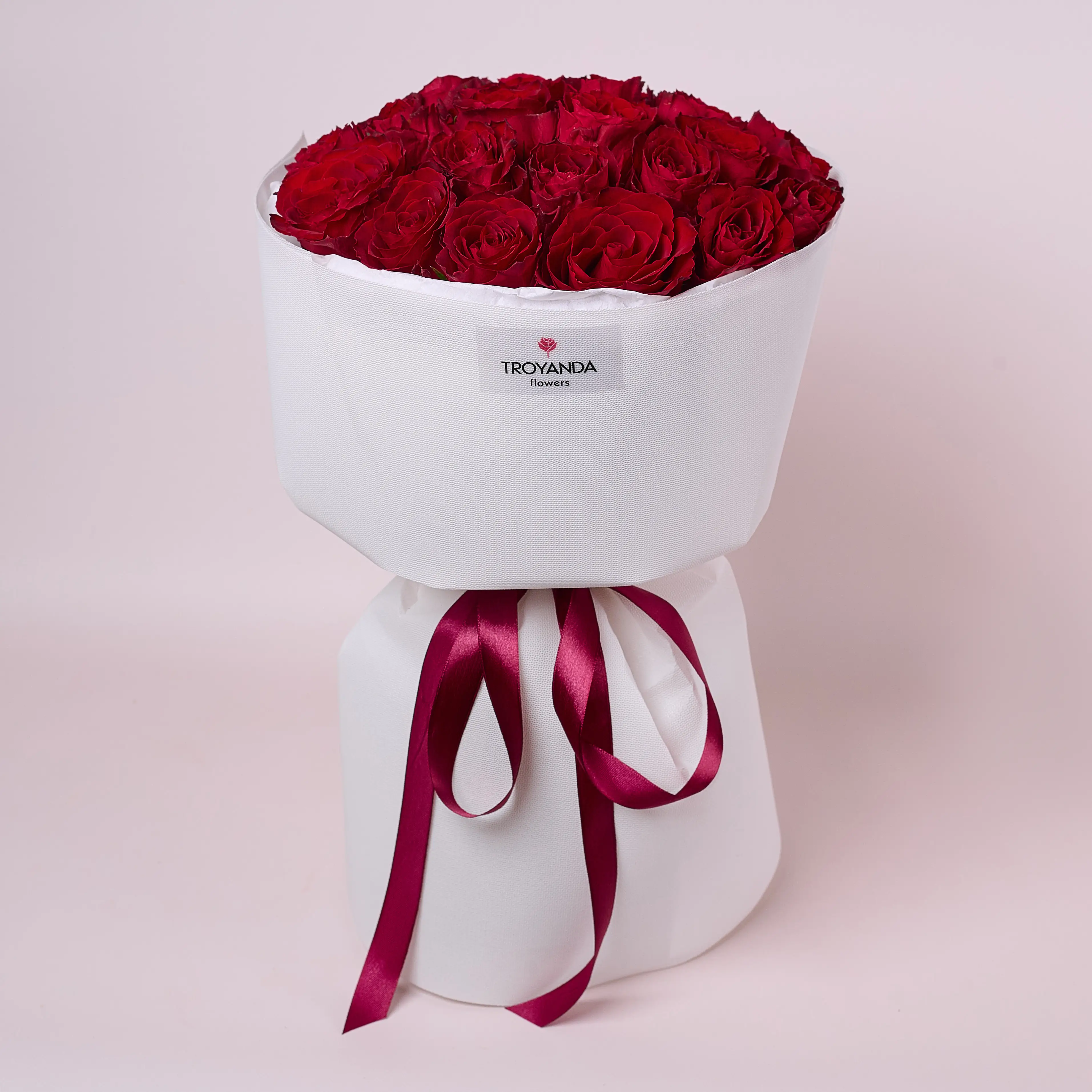 いちご様 Букет 27 Роз красных Мадам Ред в ​​Виннице | Troyanda Flowers