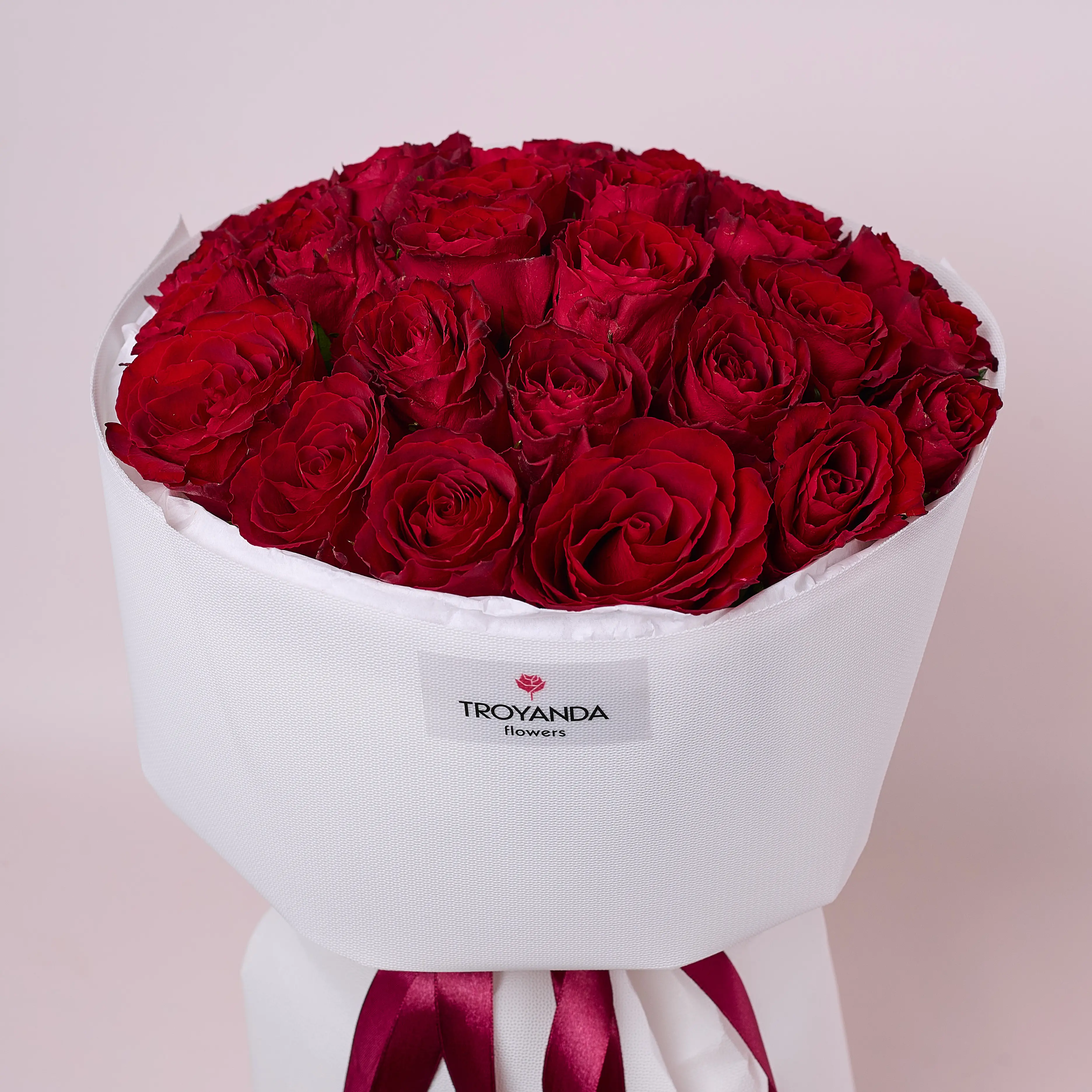 Букет 27 Роз красных Мадам Ред в ​​Виннице | Troyanda Flowers